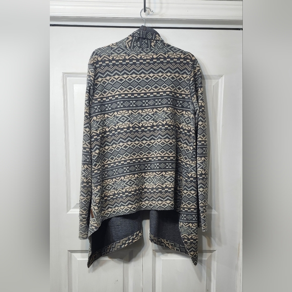 Roots Cardigan - Picture 5 of 9